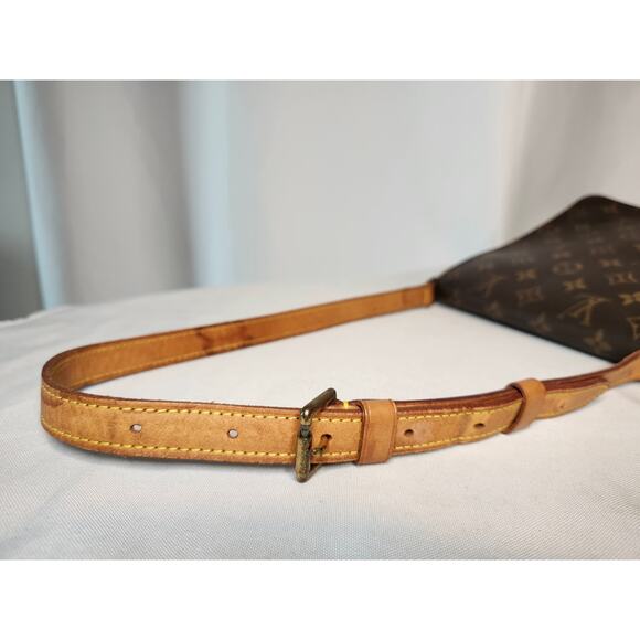 Louis Vuitton Monogram Salsa Musette Brown Canvas Shoulder Crossbody Bag - Picture 8 of 16